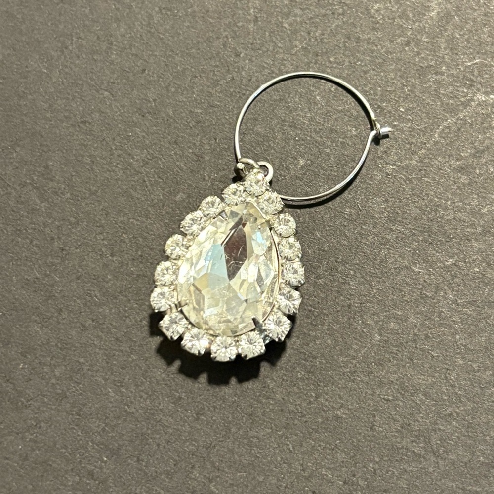 Loren Hope wine glass charm